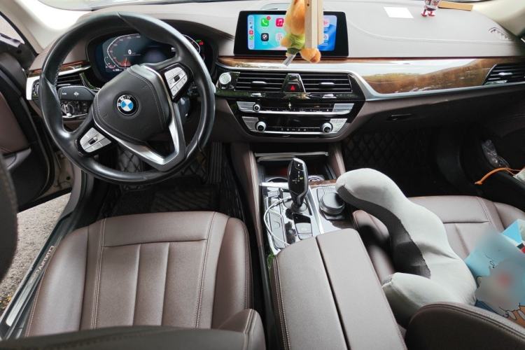 Used BMW 5 Series 2020 525Li Luxury Package Center Console