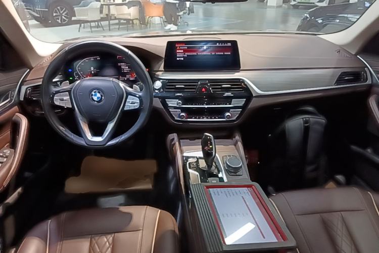 Used BMW 5 Series 2020 530Li Leading Edition Luxury Package Center Console