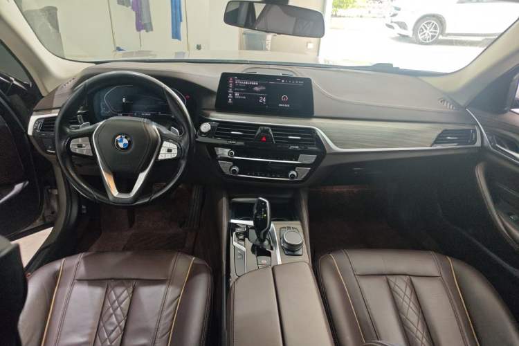 Used BMW 5 Series 2020 530Li Leading Edition Luxury Package Center Console