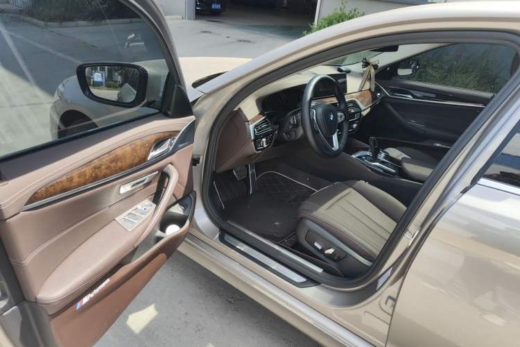 Used BMW 5 Series 2020 525Li Luxury Package Driver Seat
