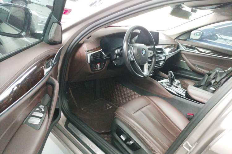 Used BMW 5 Series 2020 525Li Luxury Package Driver Seat
