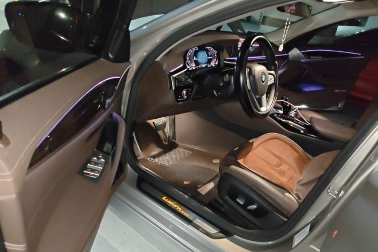 Used BMW 5 Series 2020 525Li Luxury Package Driver Seat
