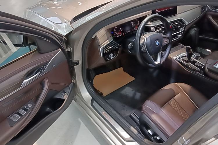Used BMW 5 Series 2020 530Li Leading Edition Luxury Package Driver Seat