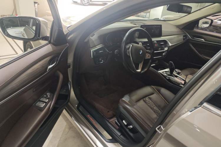 Used BMW 5 Series 2020 530Li Leading Edition Luxury Package Driver Seat