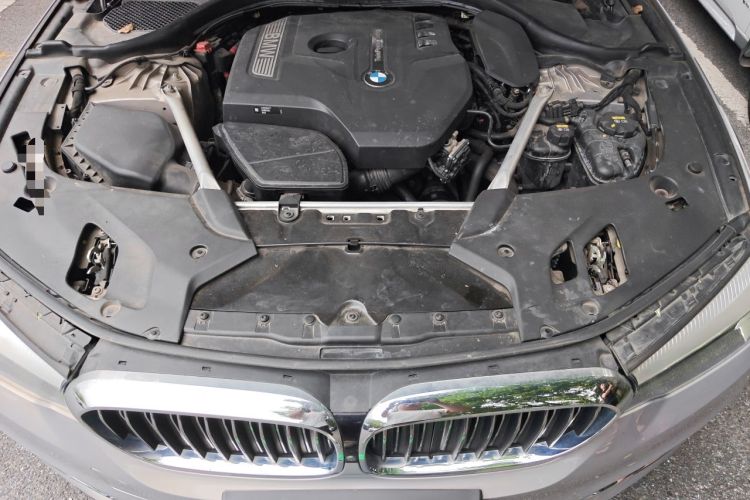 Used BMW 5 Series 2020 525Li Luxury Package Engine Bay