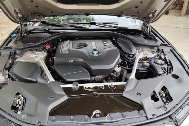 Used BMW 5 Series 2020 525Li Luxury Package Engine Bay