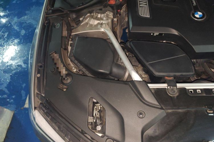 Used BMW 5 Series 2020 530Li Executive Luxury Package Engine Bay Right