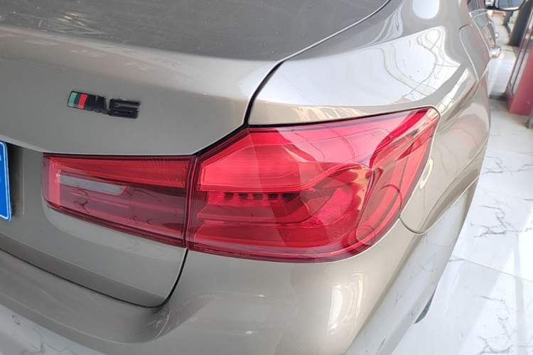 Used BMW 5 Series 2020 530Li Luxury Edition Premium Package Exterior 3