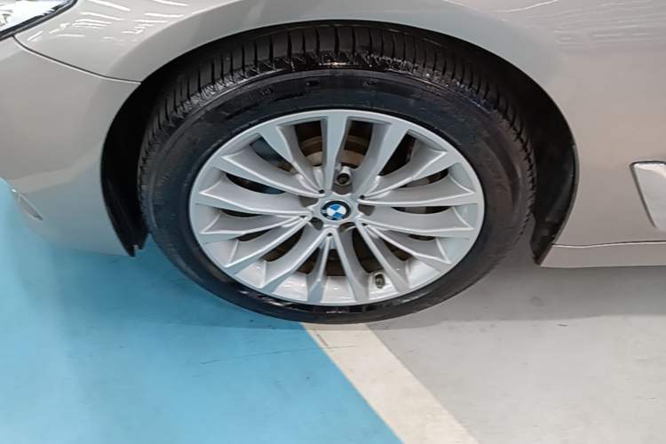 Used BMW 5 Series 2020 530Li Leading Edition Luxury Package Exterior 4
