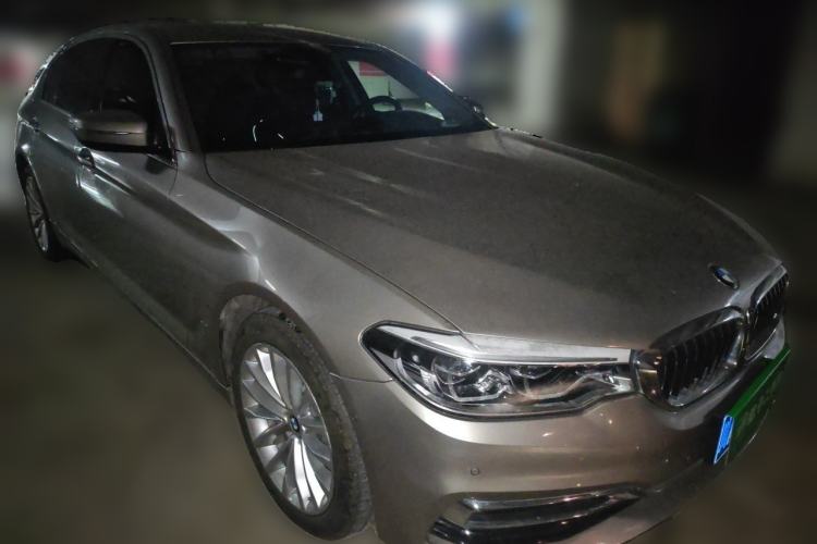 Used BMW 5 Series 2020 530Li Leading Edition Luxury Package Front Right 45 Deg