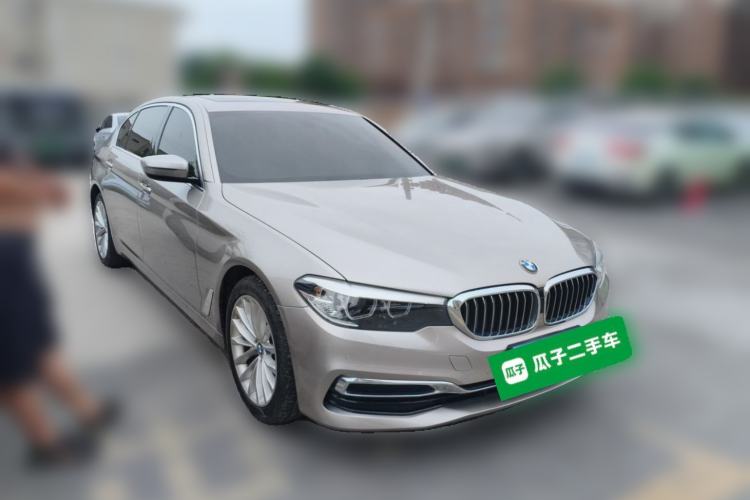 Used BMW 5 Series 2020 525Li Luxury Package Front Right 45 Deg