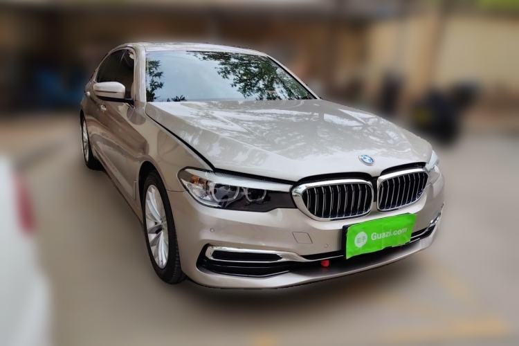 Used BMW 5 Series 2020 525Li Luxury Package Front Right 45 Deg