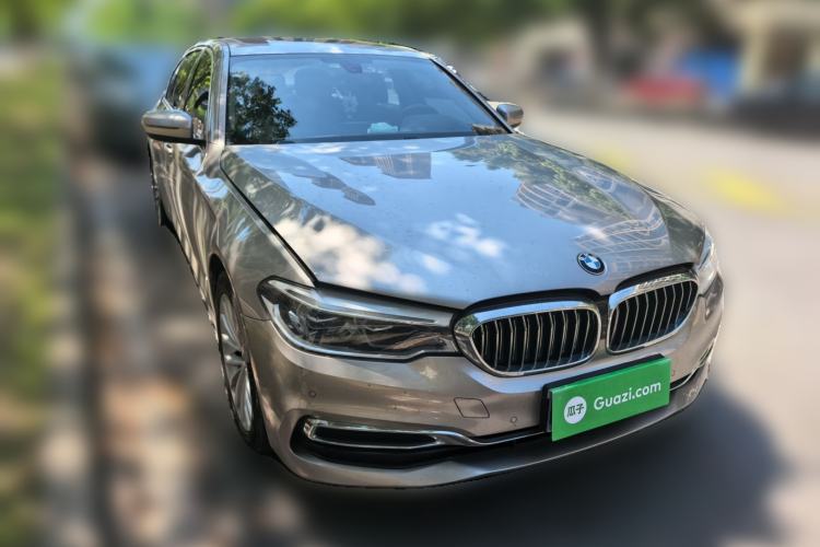 Used BMW 5 Series 2020 530Li Luxury Edition Premium Package Front Right 45 Deg