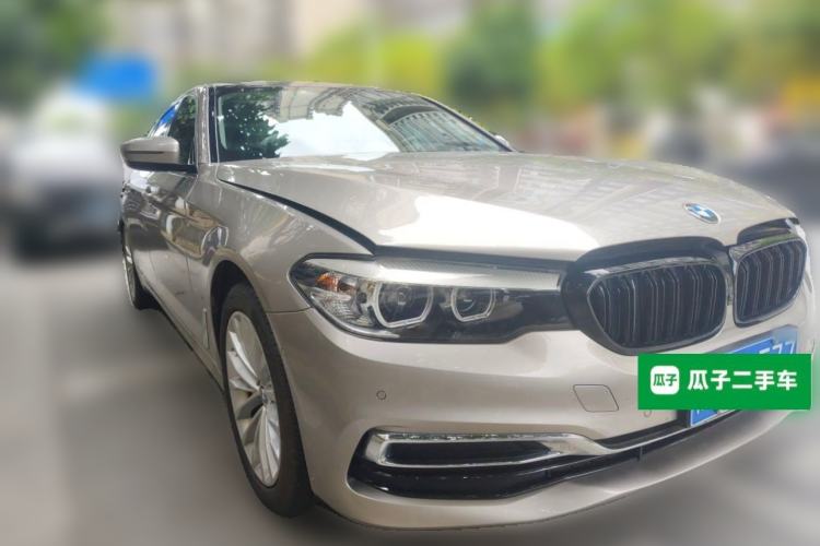 Used BMW 5 Series 2020 530Li Leading Edition Luxury Package Front Right 45 Deg