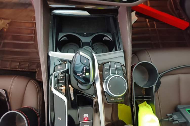 Used BMW 5 Series 2020 525Li Luxury Package Gear Lever