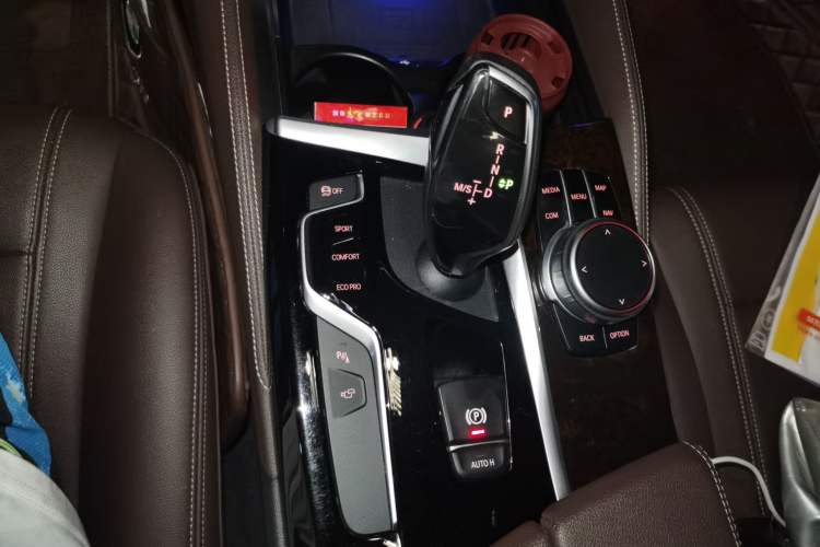 Used BMW 5 Series 2020 525Li Luxury Package Gear Lever