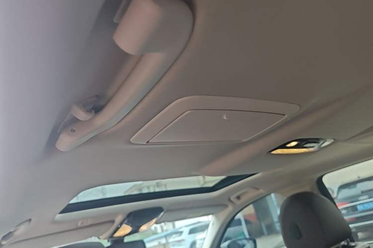 Used BMW 5 Series 2020 525Li Luxury Package Headliner