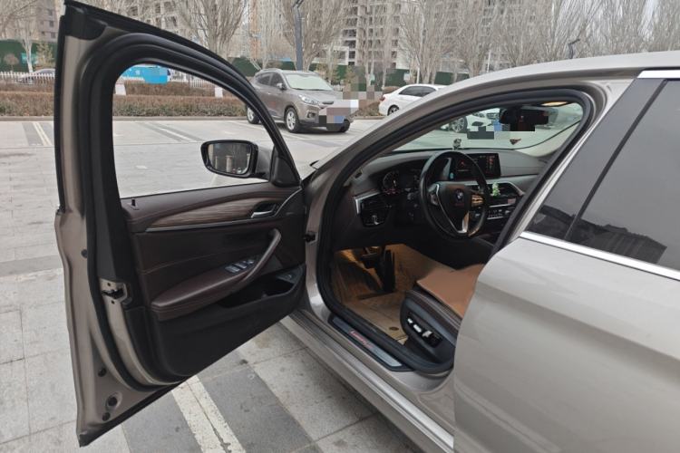 Used BMW 5 Series 2020 530Li Luxury Edition Premium Package Interior 3