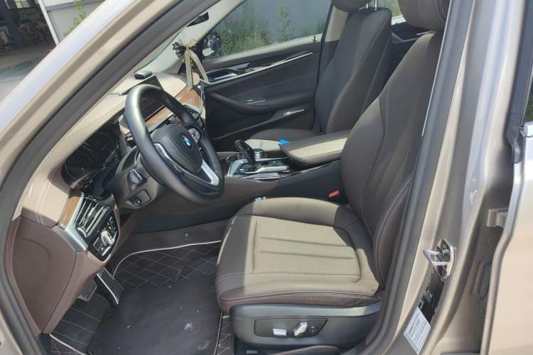 Used BMW 5 Series 2020 525Li Luxury Package Left Front Seat