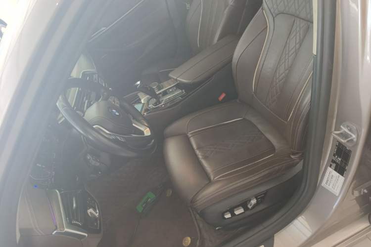Used BMW 5 Series 2020 530Li Luxury Edition Premium Package Left Front Seat