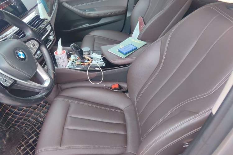 Used BMW 5 Series 2020 525Li Luxury Package Left Front Seat