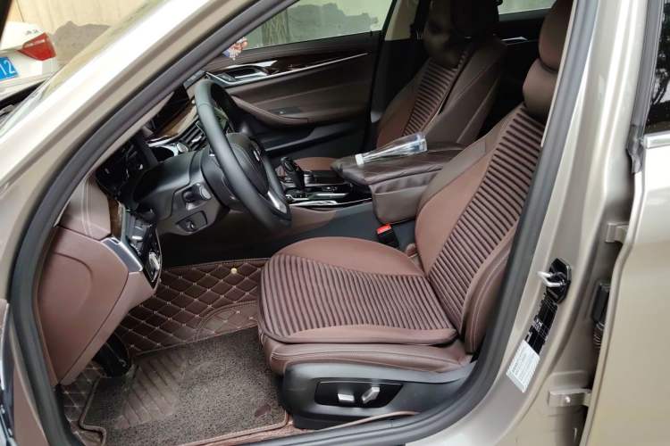 Used BMW 5 Series 2020 525Li Luxury Package Left Front Seat