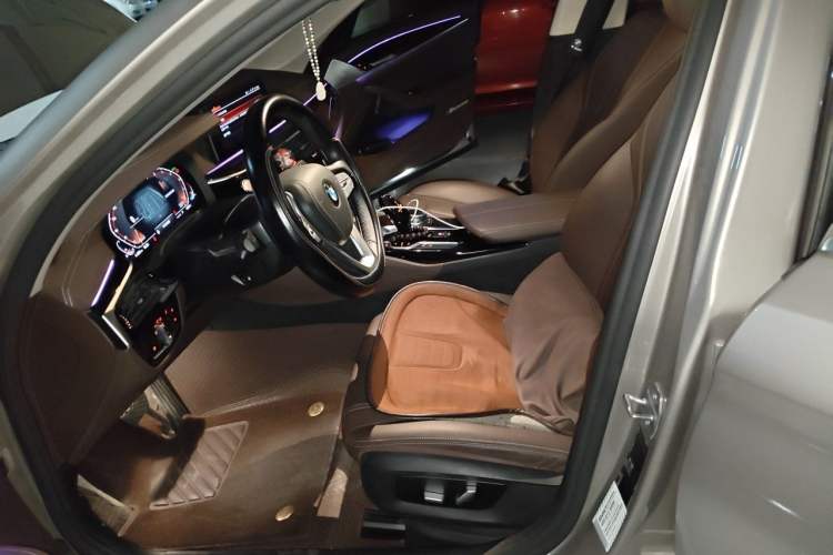 Used BMW 5 Series 2020 525Li Luxury Package Left Front Seat