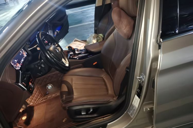 Used BMW 5 Series 2020 525Li Luxury Package Left Front Seat