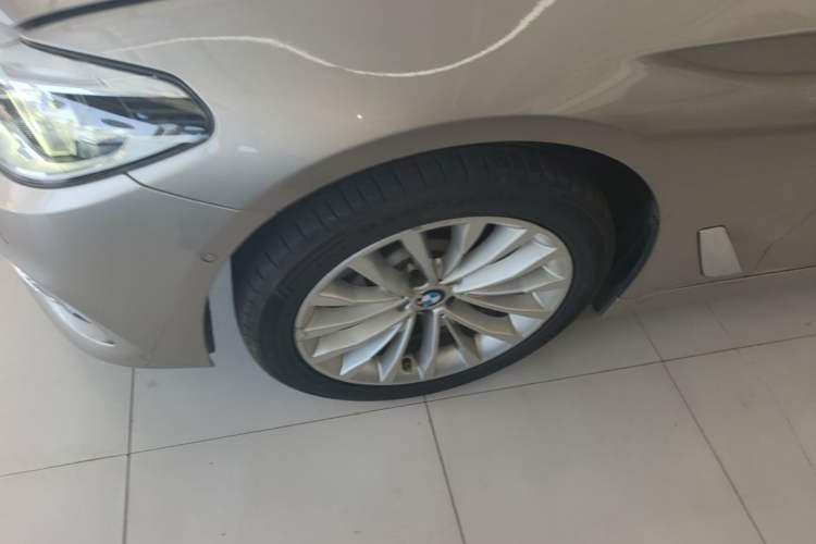 Used BMW 5 Series 2020 530Li Luxury Edition Premium Package Left Front Wheel Hub