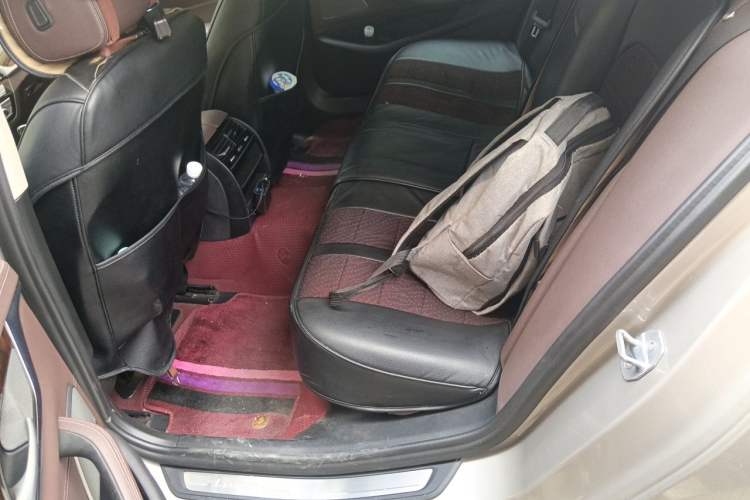 Used BMW 5 Series 2020 525Li Luxury Package Left Rear Seat