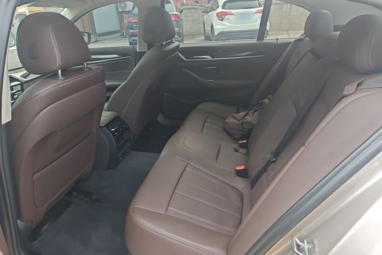 Used BMW 5 Series 2020 525Li Luxury Package Left Rear Seat