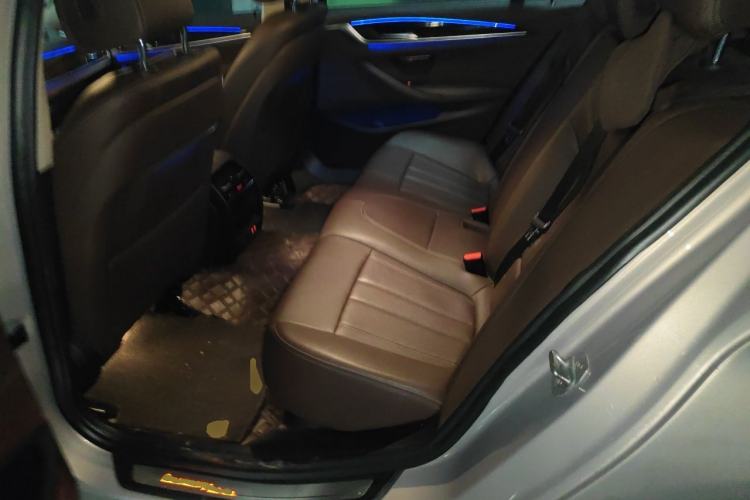 Used BMW 5 Series 2020 525Li Luxury Package Left Rear Seat