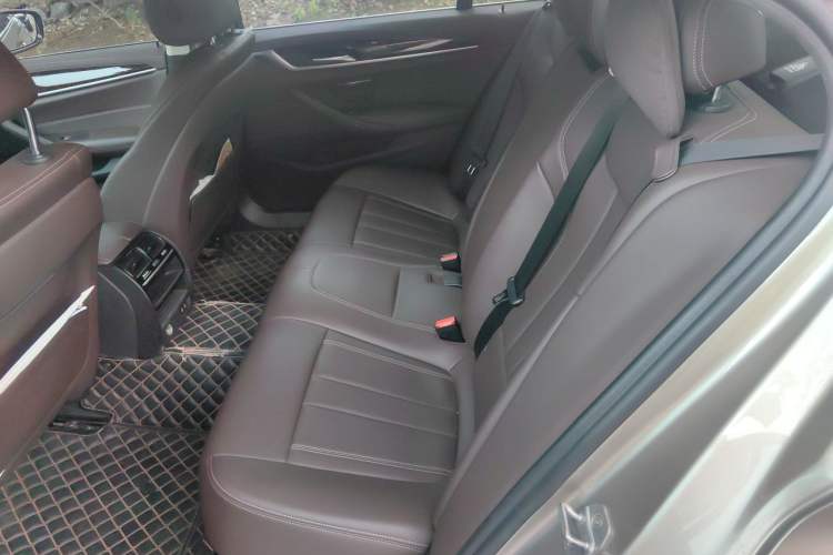 Used BMW 5 Series 2020 525Li Luxury Package Left Rear Seat