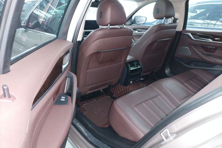 Used BMW 5 Series 2020 525Li Luxury Package Left Rear Seat