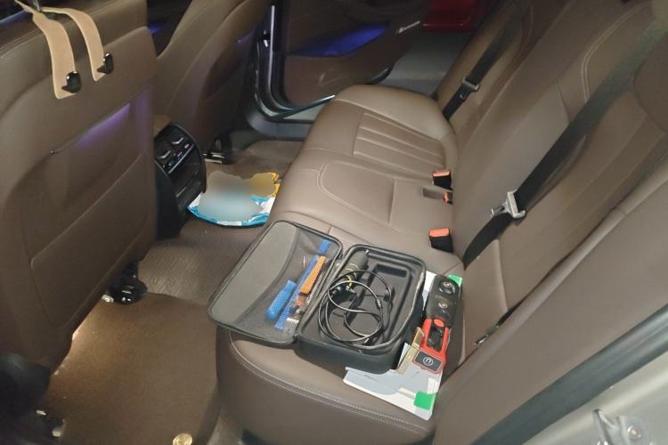 Used BMW 5 Series 2020 525Li Luxury Package Left Rear Seat