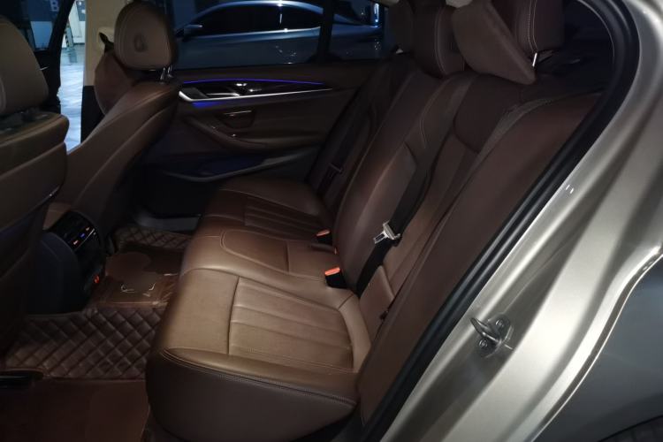 Used BMW 5 Series 2020 525Li Luxury Package Left Rear Seat