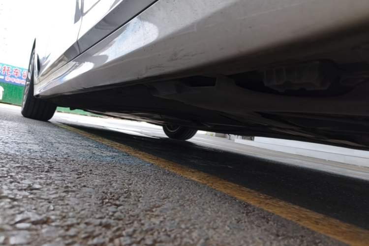Used BMW 5 Series 2020 525Li Luxury Package Left Side Sill