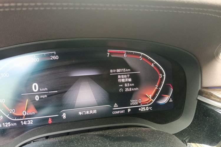 Used BMW 5 Series 2020 525Li Luxury Package Odometer Close Up