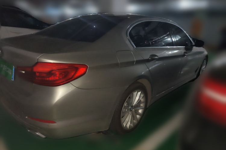 Used BMW 5 Series 2020 530Li xDrive Luxury Package Rear Right 45 Deg