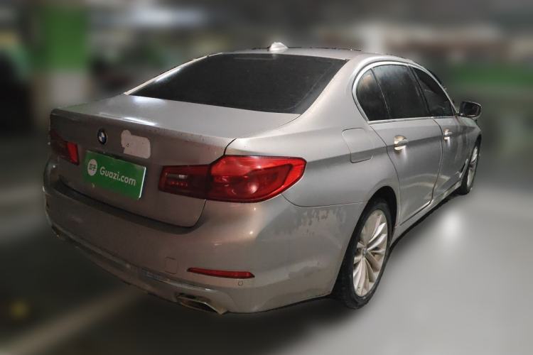 Used BMW 5 Series 2020 525Li Luxury Package Rear Right 45 Deg