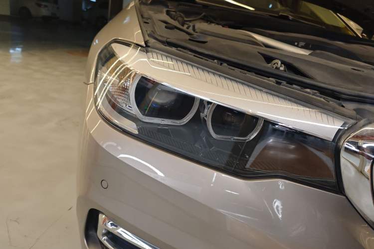 Used BMW 5 Series 2020 525Li Luxury Package Right Front Headlight