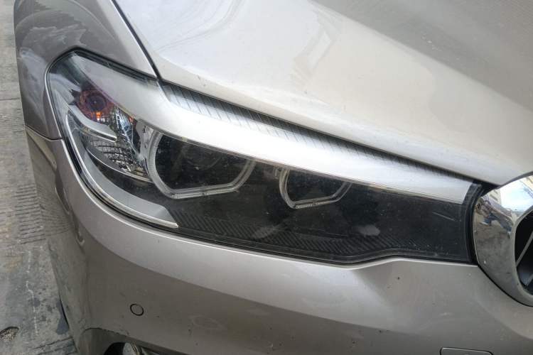Used BMW 5 Series 2020 525Li Luxury Package Right Front Headlight