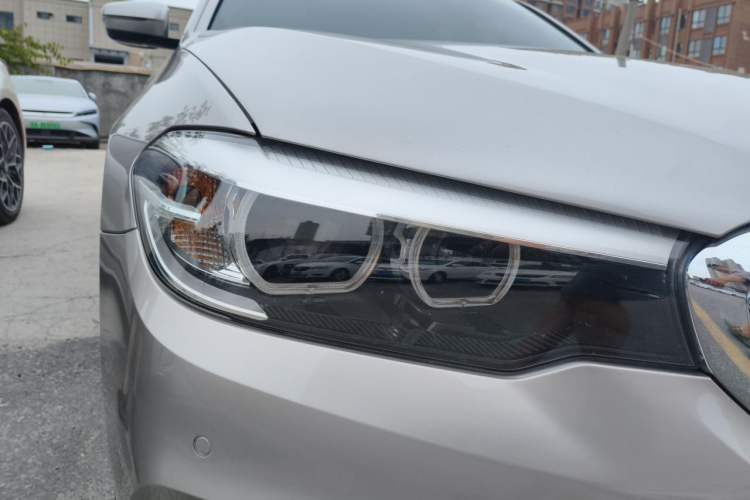 Used BMW 5 Series 2020 525Li Luxury Package Right Front Headlight