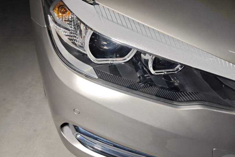 Used BMW 5 Series 2020 525Li Luxury Package Right Front Headlight