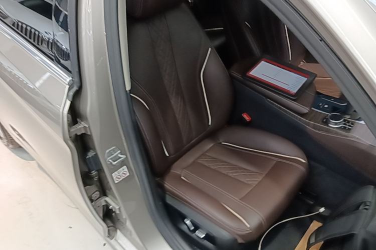 Used BMW 5 Series 2020 530Li Leading Edition Luxury Package Right Front Seat