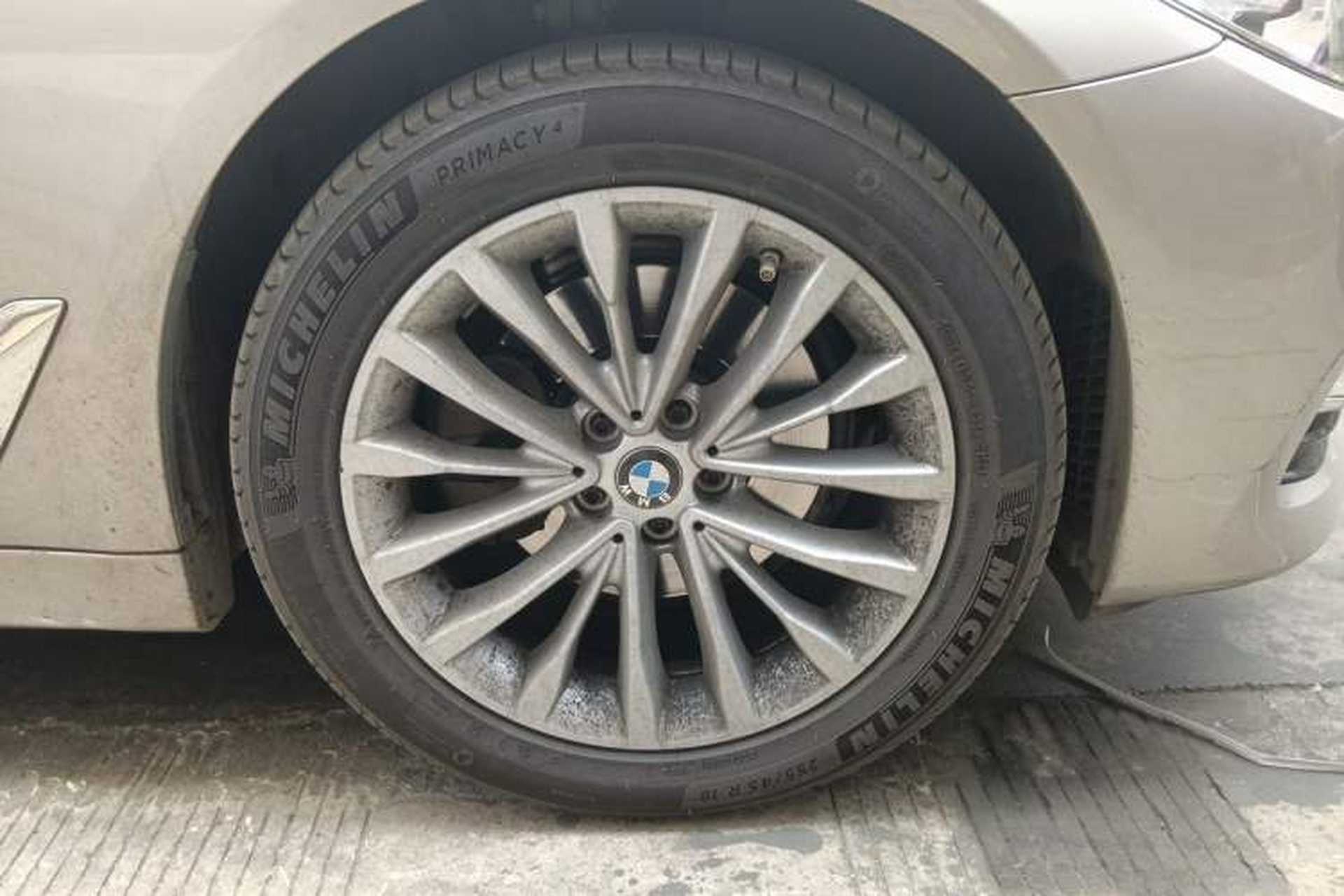 Used BMW 5 Series 2020 525Li Luxury Package Right Front Wheel Hub