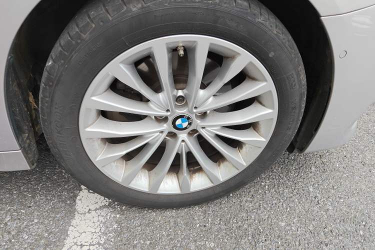 Used BMW 5 Series 2020 525Li Luxury Package Right Front Wheel Hub