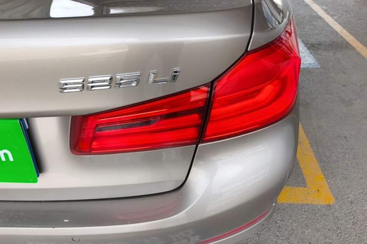 Used BMW 5 Series 2020 525Li Luxury Package Right Rear Taillight