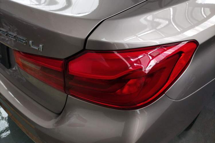 Used BMW 5 Series 2020 525Li Luxury Package Right Rear Taillight