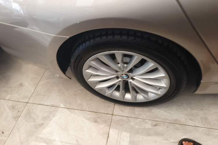 Used BMW 5 Series 2020 530Li Leading Edition Luxury Package Right Rear Wheel Hub